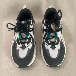Puma Women's RS-Curve Bright Heights Trainer Sneakers Size 6